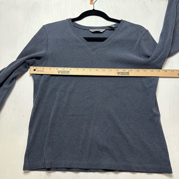 ddie Bauer Women’s Blue Long Sleeve V-Neck Top Size M Cotton Blend Casual - Picture 5 of 8